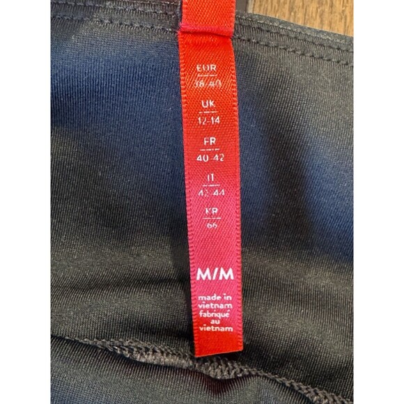 Spanx Faux Leather Leggings Women’s Size M Black Glossy Coated High Waist - Picture 5 of 11